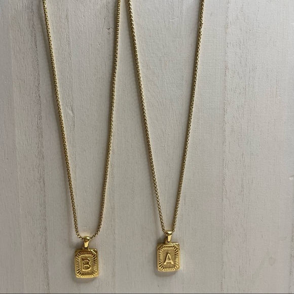 A, B Initial Necklace_Square Shape - Picture 5 of 8
